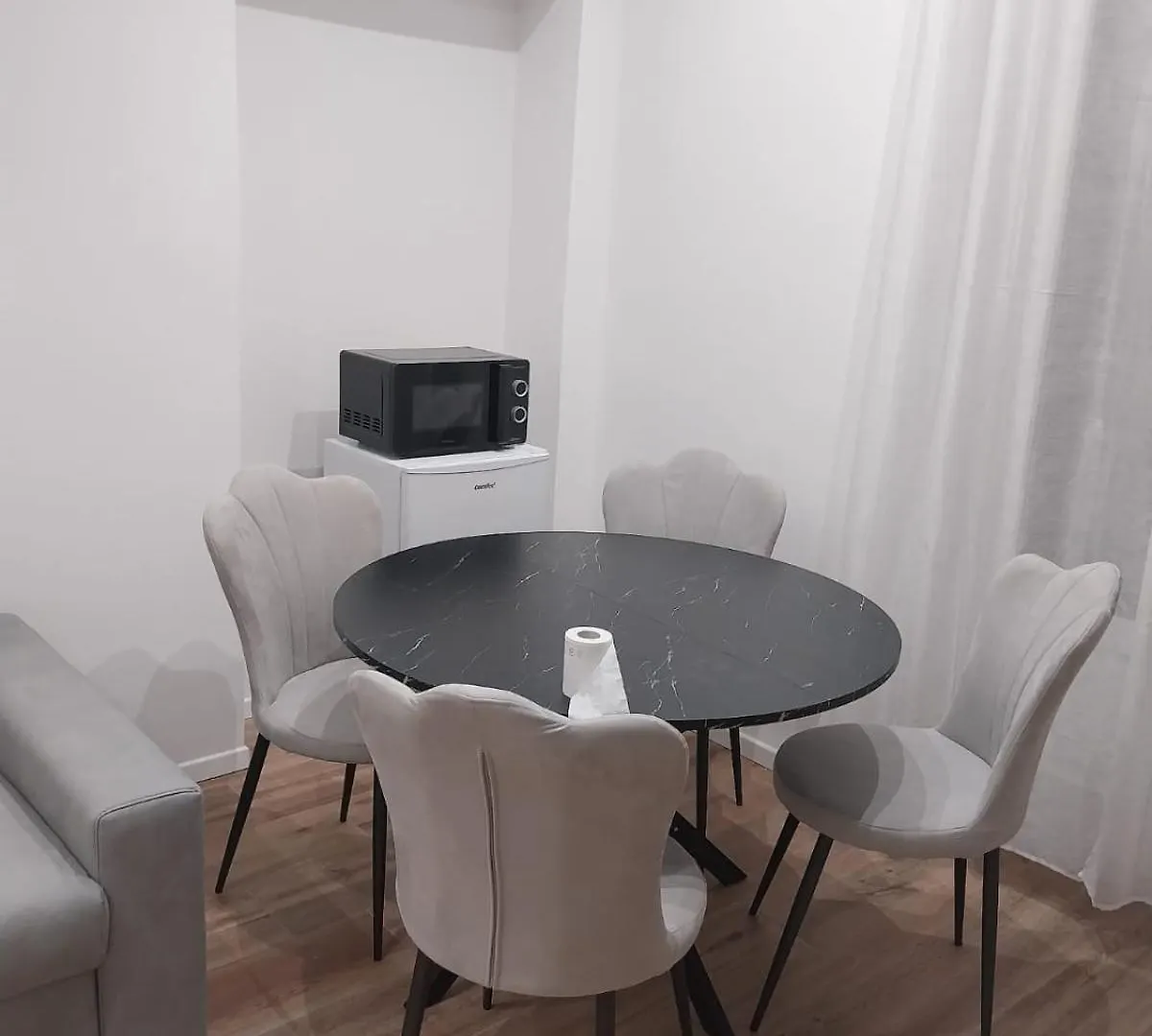 Appartamento Centrale-A Pochi Passi Dalla Stazione Milaan Appartement